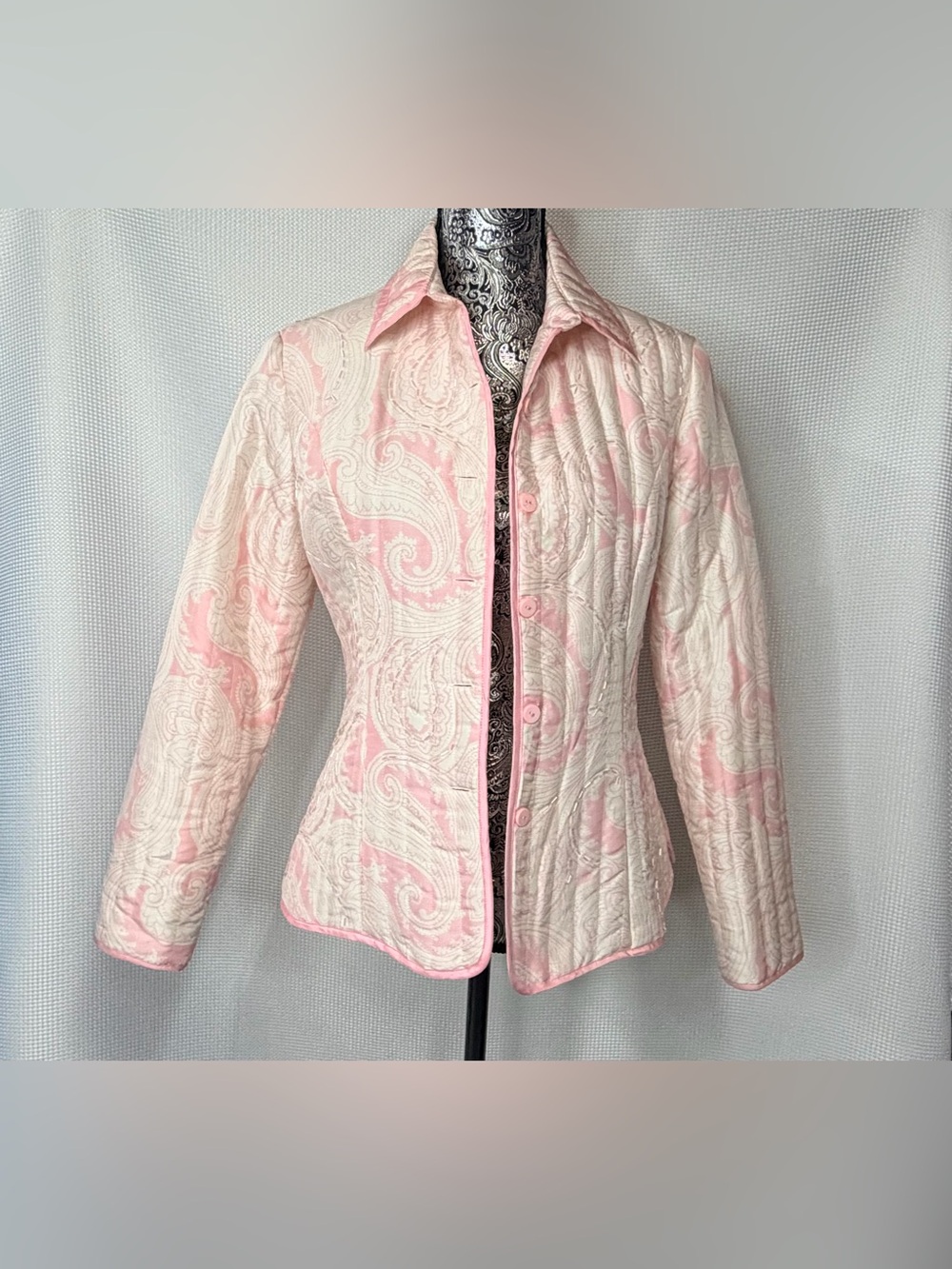 Anne Carson Pink Paisley Quilted Blazer